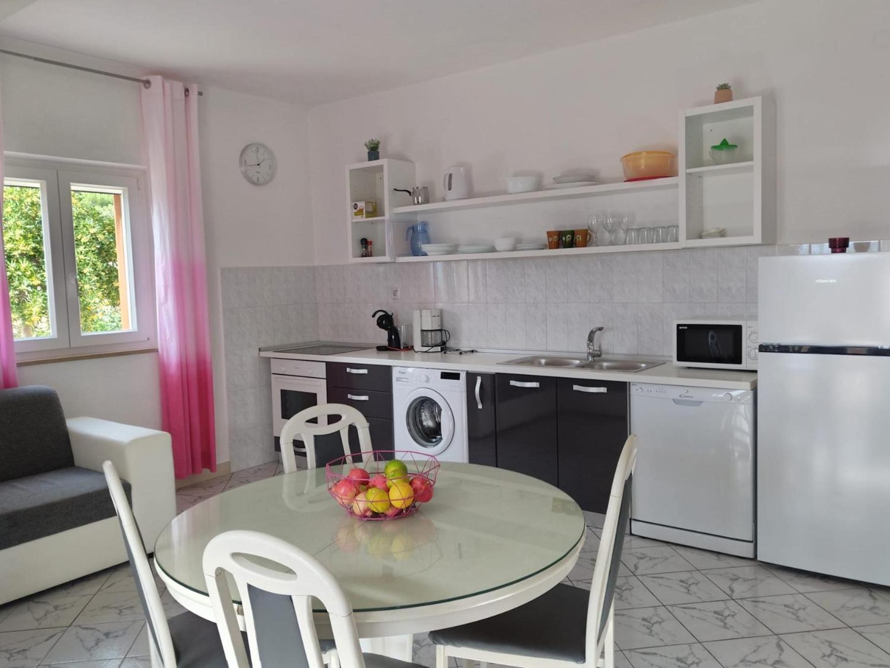 Apartments Podbarje 볼 외부 사진
