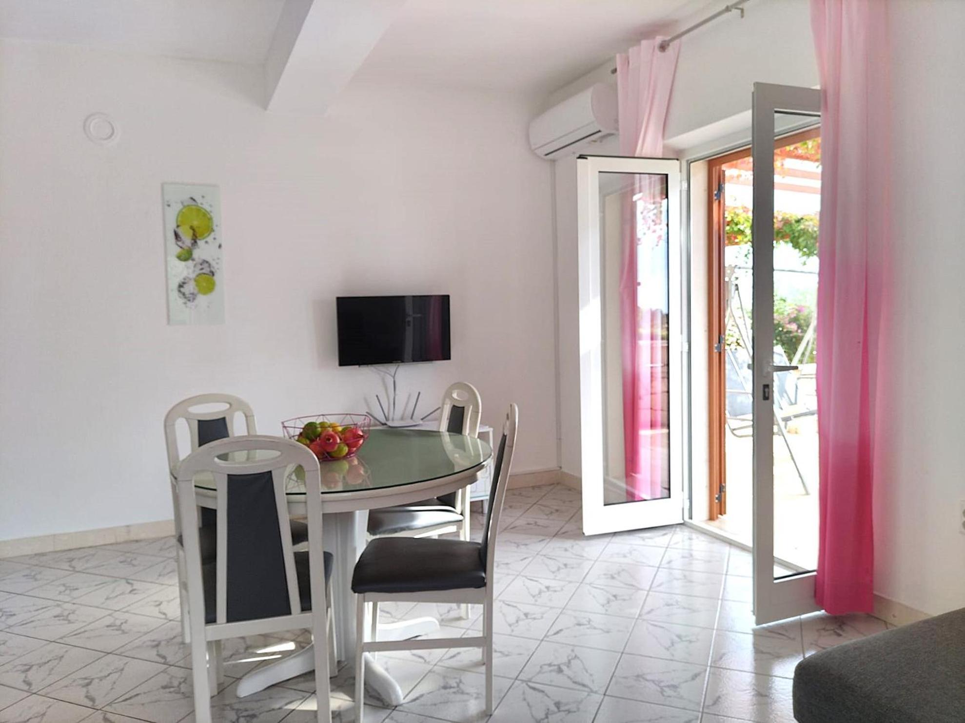 Apartments Podbarje 볼 외부 사진